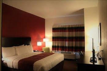 Inn At Hunters Run Watford City Bagian luar foto
