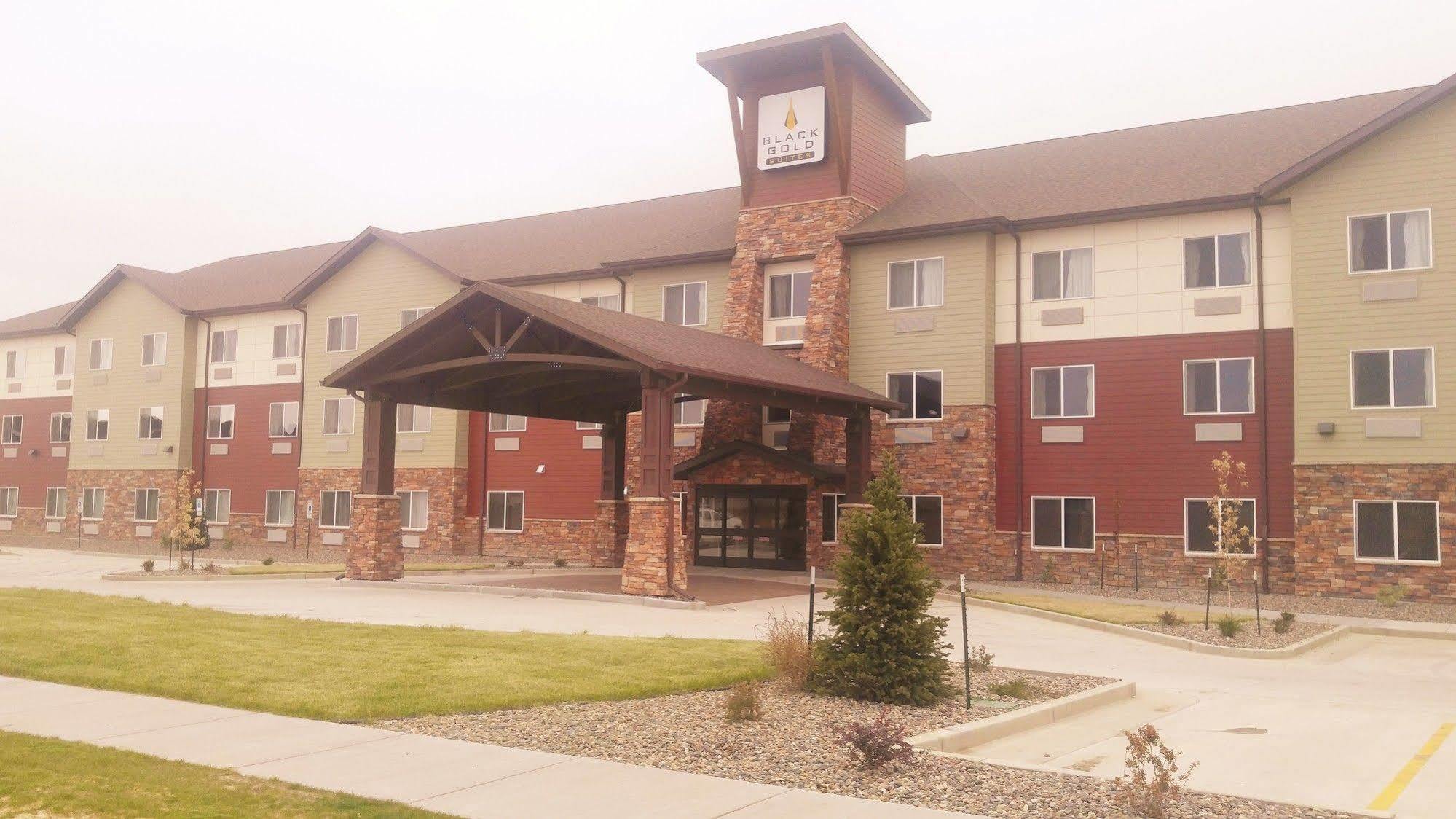 Inn At Hunters Run Watford City Bagian luar foto